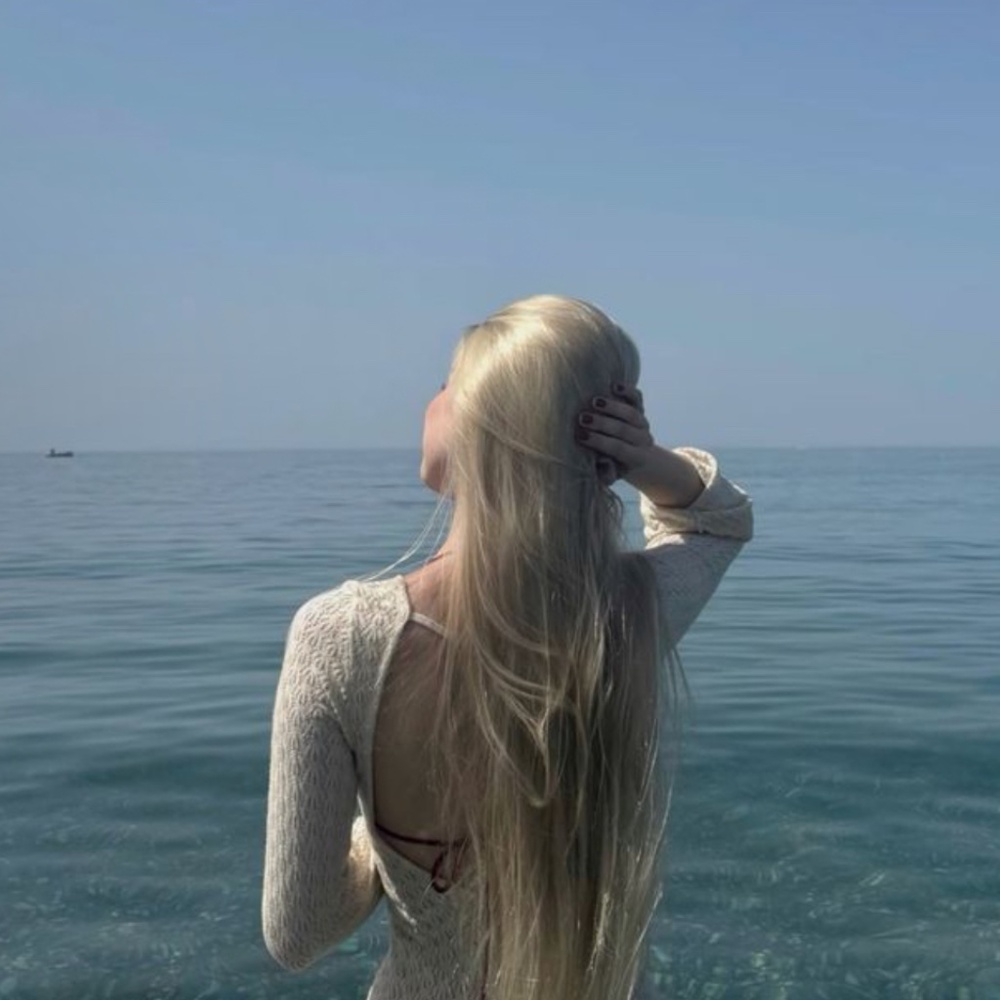 Meet your Posher, Lily